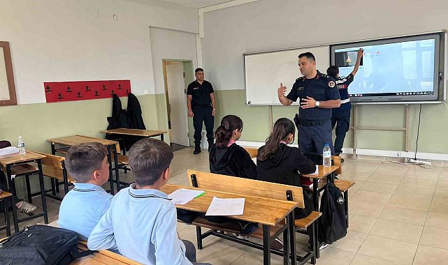 Bilecik'te öğrencilere güvenlik ve siber güvenlik eğitimi