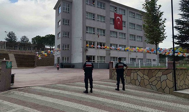 Bilecik'te okul çevrelerinde 857 kişi denetlendi