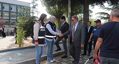 Bilecik'te okul önlerinde yaya ve sürücülere trafik bilgilendirmesi