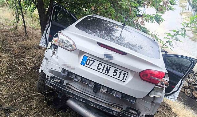 Bilecik'te otomobil şarampole uçtu: 4 kişi yaralandı