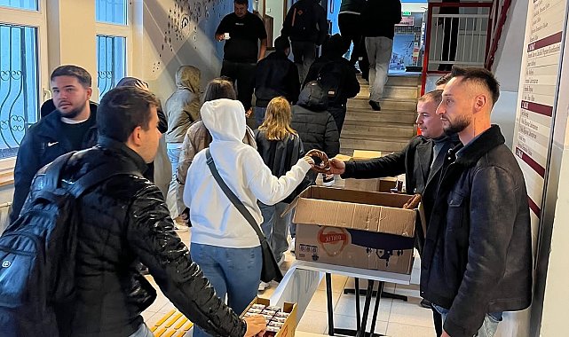 Bilecik'te üniversite öğrencilerine ücretsiz ikram