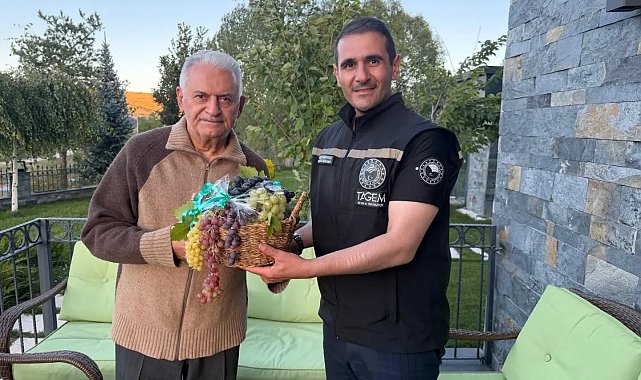 Binali Yıldırım'a Erzincan'daki tarımsal Ar-Ge çalışmaları anlatıldı