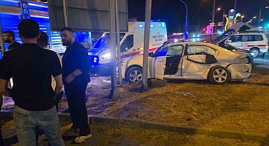 Bingöl'de otomobil ile tır çarpıştı: 5 yaralı