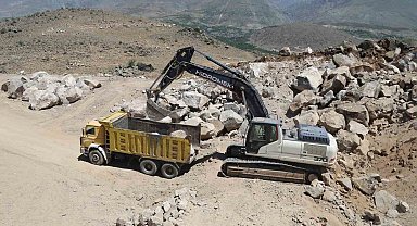 Bir asır dayanıklı andezit taşı