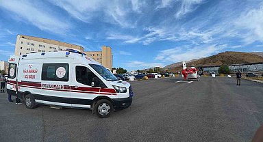 Bir günlük bebek, helikopter ambulansla Van'a sevk edildi