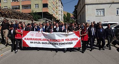 Bitlis'te 19 Eylül Gaziler Günü dolayısıyla yürüyüş yapıldı