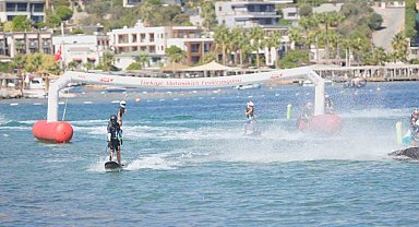 Bodrum'da deniz üzerinde hız ve adrenalin yarışı