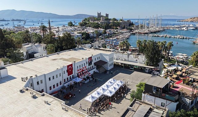Bodrum'da İlköğretim Haftası kutlandı