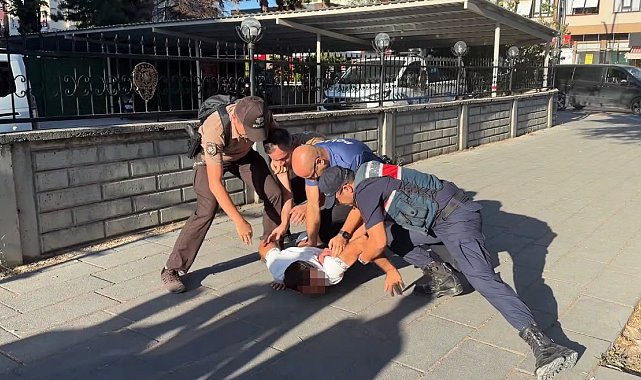 Bolu'da inşaatta başlayan kavga polis merkezi önünde devam etti