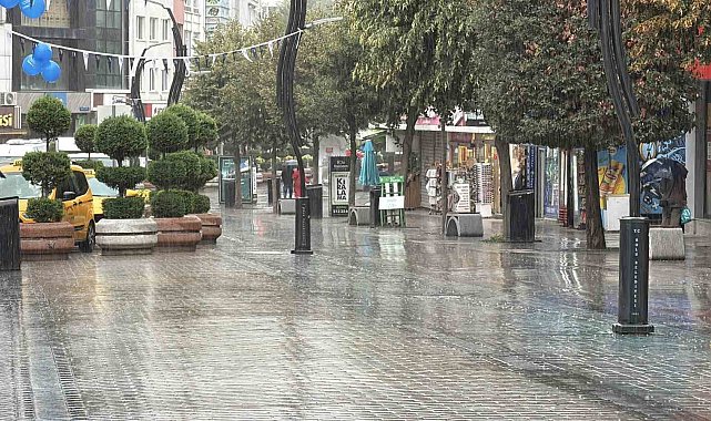 Bolu'da sağanak yağış hayatı olumsuz etkiliyor
