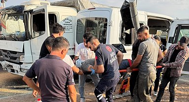 Buğday yüklü kamyon ile minibüs çarpıştı: 6 yaralı
