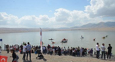 Bulanık'ta 'Su Sporları ve Plaj Oyunları Şenliği' düzenlendi