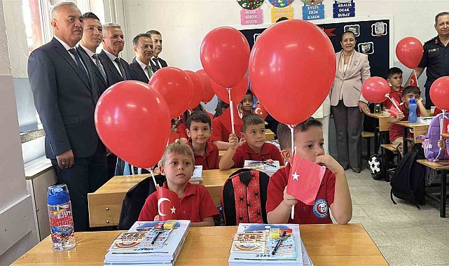 Burdur'da yeni eğitim öğretim yılı başladı: 41 bin 943 öğrenci ders başı yaptı