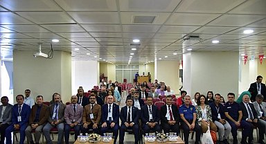 Burhaniye Uluslararası Bilim Kongresine ev sahipliği yaptı