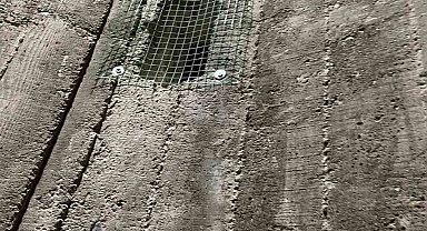 Burhaniye'de çıkılmayan minareler kargalara mesken oldu