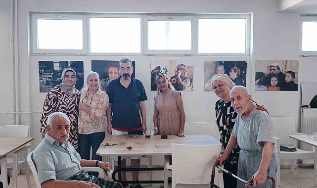 Burhaniye'de kadın muhtardan huzurevi ziyareti