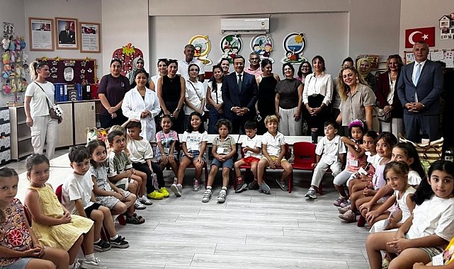 Burhaniye'de Kaymakam Atilla, minik öğrencilerle bir araya geldi