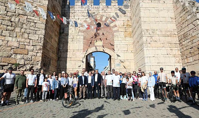 Bursa'da 'Arabasız Bir Gün, Hareketli Bir Kent'