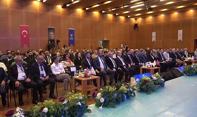 Bursa'da enerji verimliliği ve sıfır atık vurgusu: "Enerjimizi doğru yönetirsek ekonomimize katkı sağlarız"