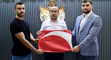Bursalı gençlerden anlamlı hareket