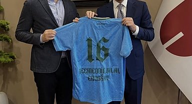 Bursaspor Başkanı Çelik'ten Bilal Erdoğan'a özel forma