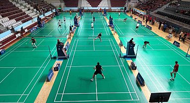 Büyükler Türkiye Badminton Şampiyonası Hatay'da başladı