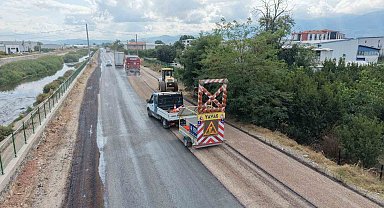 Büyükşehir Samanlı Bağlantı yolunu yeniledi