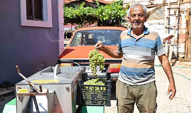 Büyükşehir'den üzüm üreticilerine makine desteği