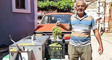 Büyükşehir'den üzüm üreticilerine makine desteği