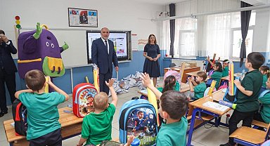 Canik'te tüm 1. sınıflara çanta ve kırtasiye seti
