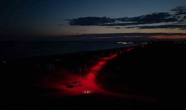 Carettalar için deniz yoluna LED ışık döşendi