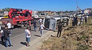 Çerkezköy'de yolcu minibüsü direği devirdi yan yattı: 1 bebek 2 çocuk yaralandı