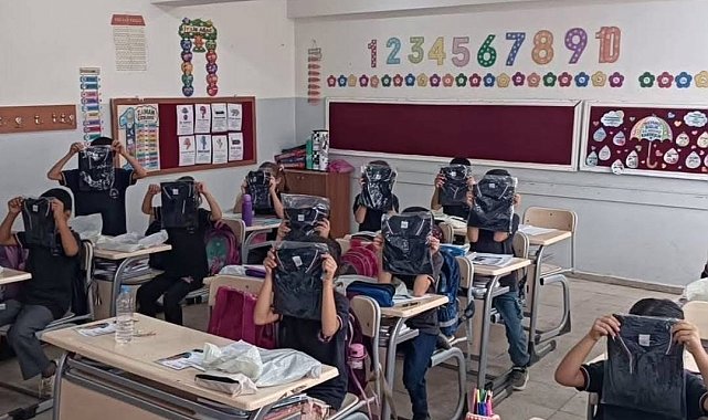 Çermikli iş adamından öğrencilere okul forması desteği