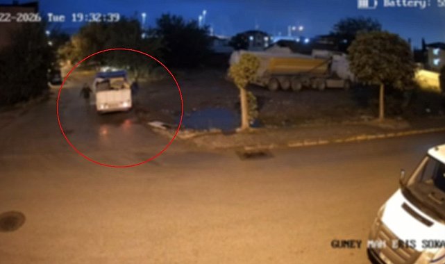 Çevreyi kirleteceklerdi, kamerayı görünce geri topladılar