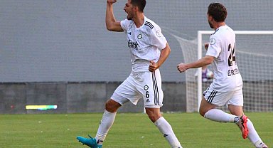 Ceyhun Gülselam, profesyonel futbol kariyerini sonlandırdı