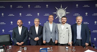 CHP'li Meclis Üyesi Ağca, AK Parti'ye katıldı
