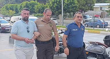 Cinayetten aranan şahıs ölen kişiye ait ehliyetle otel servis şoförlüğü yaparken yakalandı