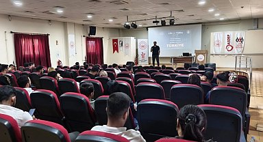 Cizre'de evlilik öncesi gençlere aile hayatının temelleri anlatıldı