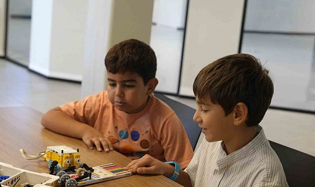 Çocuklar kodlamanın dünyasını Makina Hangar'da keşfetti