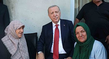 Cumhurbaşkanı Erdoğan Rize'de komşularını ziyaret etti