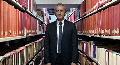 Cumhurbaşkanı Erdoğan'ın "28 Şubat döneminde çöpe atılmıştır" dediği kitapları kurtaran Minder konuştu