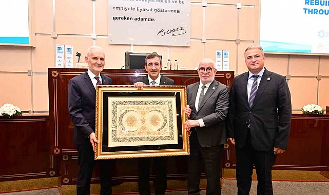 Cumhurbaşkanı Yardımcısı Yılmaz: ''Türkiye ekonomisinin kesintisiz büyüme süresi 24 çeyreğe ulaştı''