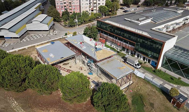 Cumhuriyet Mahallesi'nin kitap kahvesi hızla yükseliyor