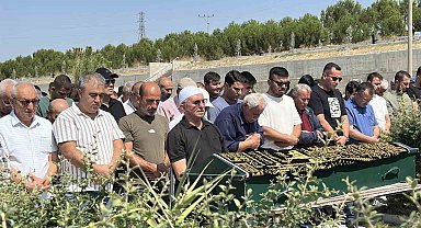 Damatlık yerine kefen giydi