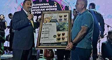 Darende'nin tescilli cevizi dünyaca ünlü rakibine fark attı