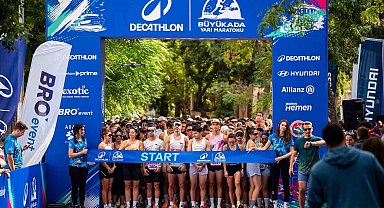 Decathlon Büyükada Yarı Maratonu, 4 bin 500'ü aşkın katılımcıyla rekor kırdı