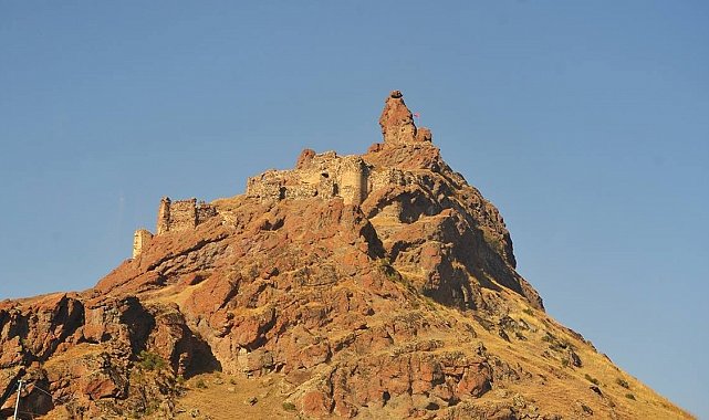 Dede Korkut'un izini Erzurum Avnik Kalesi'nde sürdüler