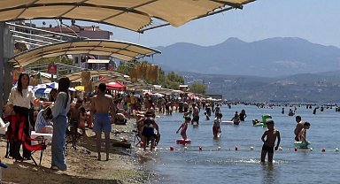 Deniz sezonunun bitmesine yakın Bursa'nın sahillerinden sevindiren haber