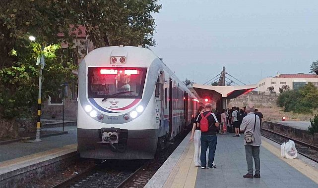 Denizli - İzmir treni arıza yaptı