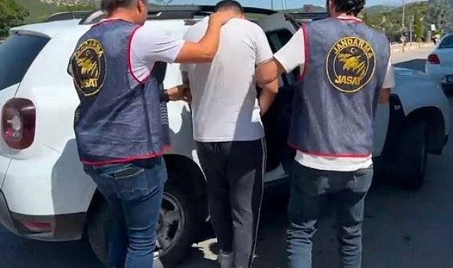 Denizli'de yaşlı vatandaşı dolandıran 2 şüpheli İzmir'de yakalandı